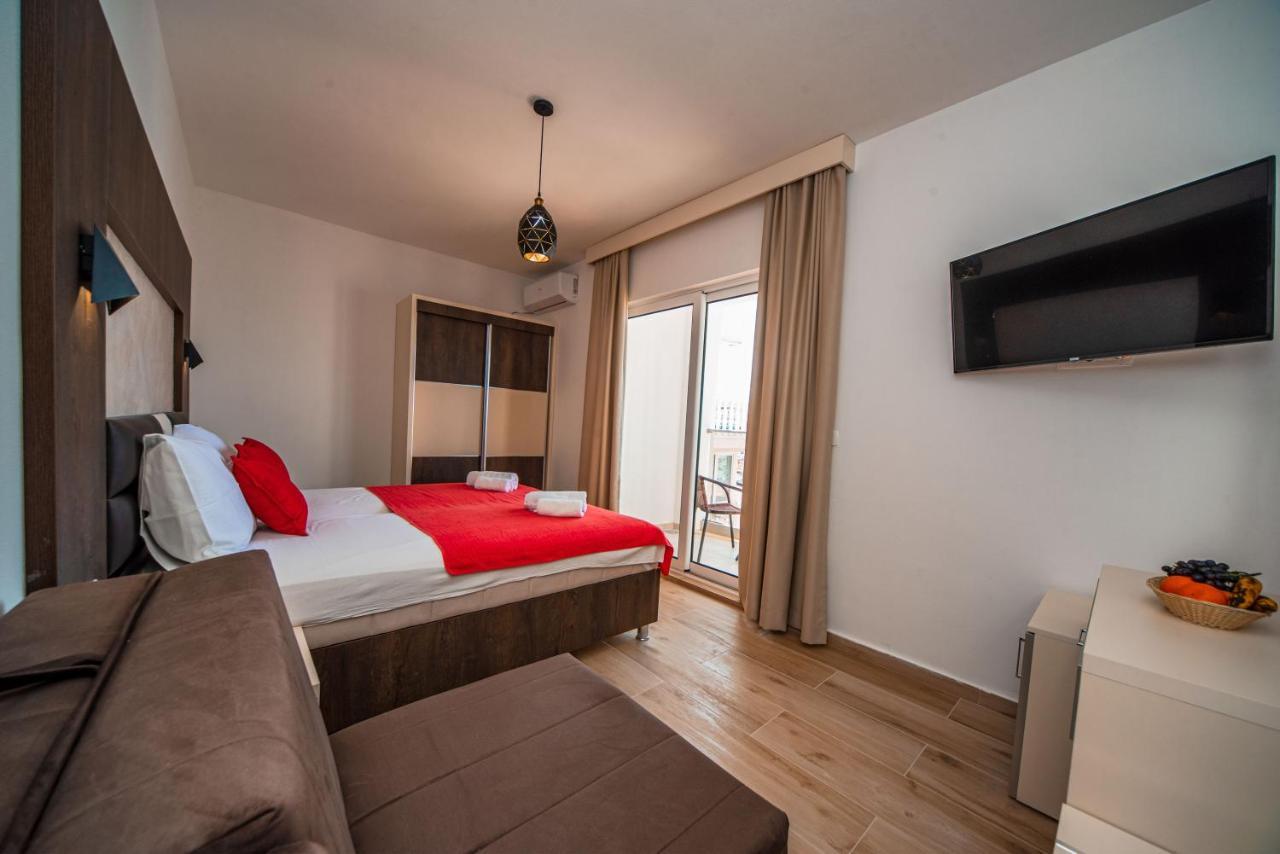 David Lux Beach Rooms Dobra Voda Bagian luar foto