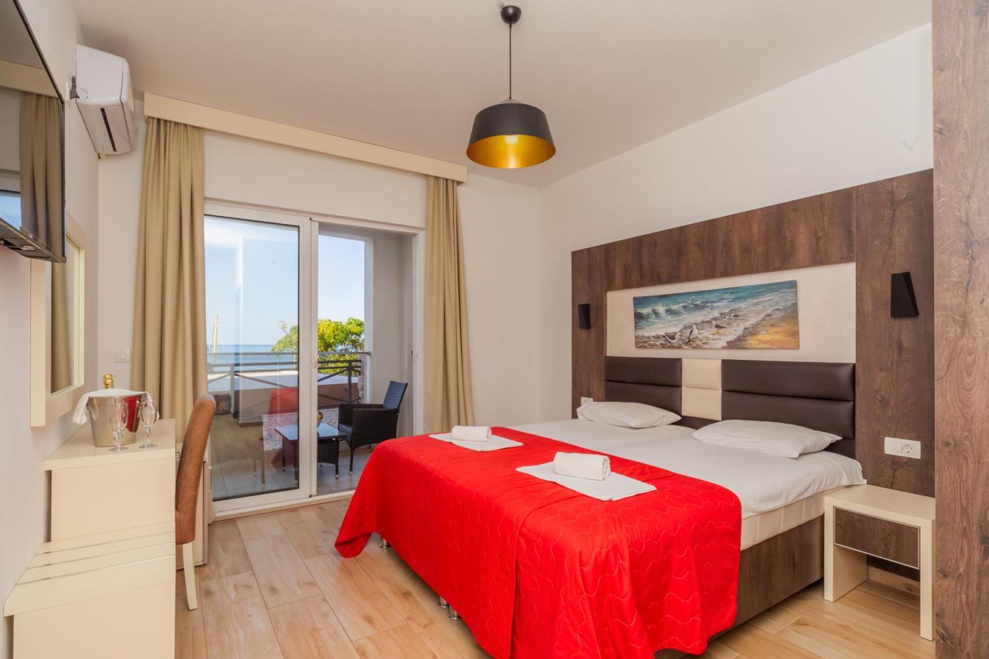 David Lux Beach Rooms Dobra Voda Bagian luar foto