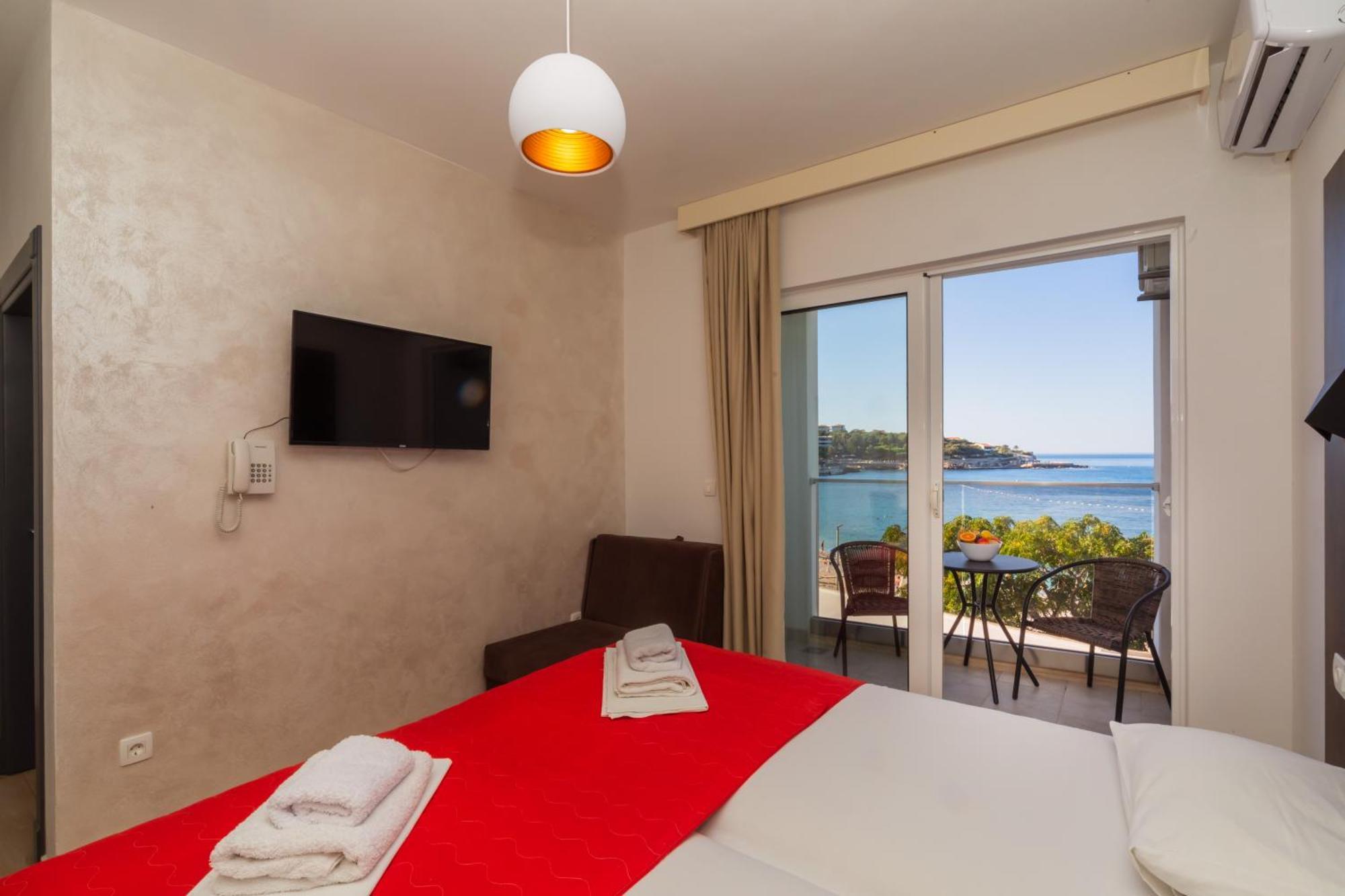 David Lux Beach Rooms Dobra Voda Bagian luar foto